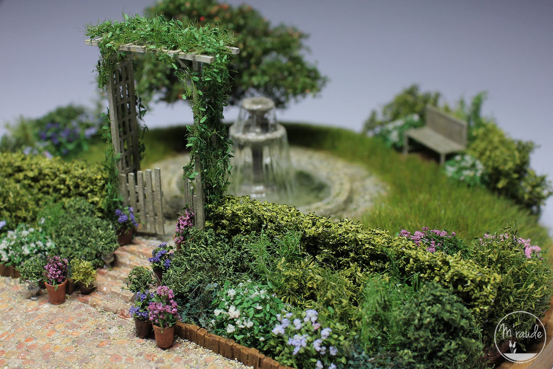 Le jardin anglais et sa fontaine détails 1